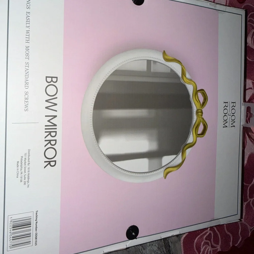 Gold Bow Mirror room 2 room